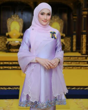 Fasha Sandha Instagram - Merafak sembah menjunjung kasih Tuanku 🙏
DYMM Tuanku Raja Perlis
Tuanku Syed Sirajuddin Putra Jamalullail
Syukur Alhamdulillah ❤️