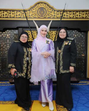 Fasha Sandha Instagram - Merafak sembah menjunjung kasih Tuanku 🙏
DYMM Tuanku Raja Perlis
Tuanku Syed Sirajuddin Putra Jamalullail
Syukur Alhamdulillah ❤️