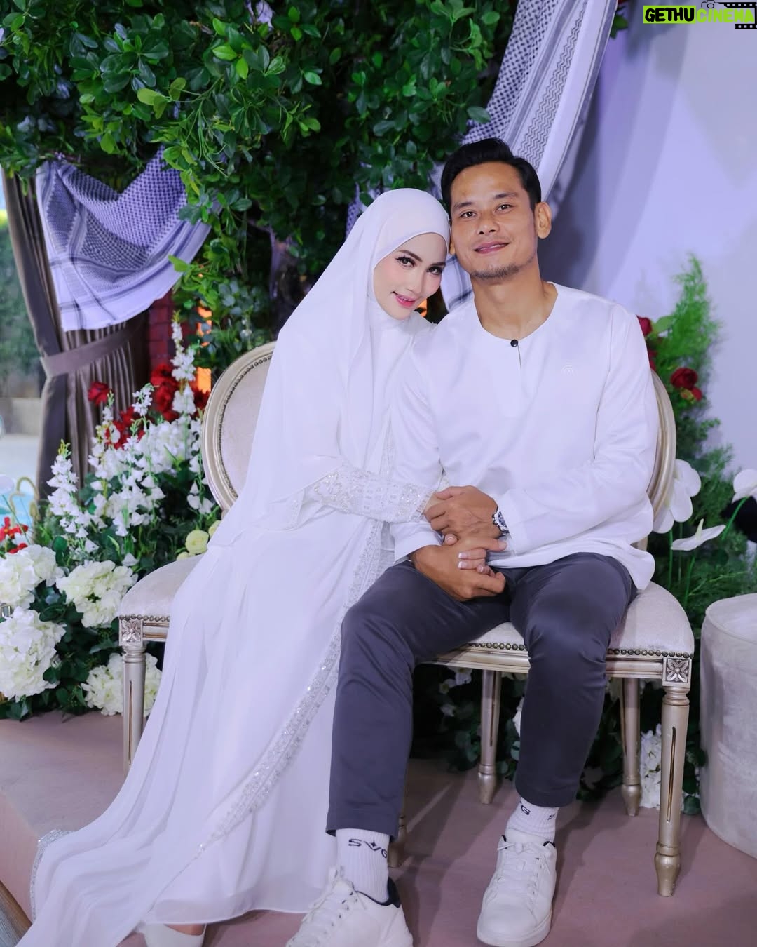 Fasha Sandha - 20.1K Likes - Syukur Alhamdulillah
Tahniah buat @inayahbeautytrading dan terima kasih buat DS @ctdk @nurjiwafoundation diatas kerjasama ini.
Semoga segala amalan kita diberkati Nya
Terima kasih buat Sahabat media dan yang paling penting, terima kasih buat Pengguna setia Berryfull dan Gattox kerana ini juga adalah sumbangan kita semua. 🥹😭Syukur
Terima kasih .
Tahun ke 4 kita bersama , syukur. Terima kasih diatas peluang dan kepercayaan yang diberikan . Syukur ❤️🩷

@syzwn.mrg @makeupbynadianordin @samm_republic @ochobridalstyling @fahbulous145 @ideaskualalumpur