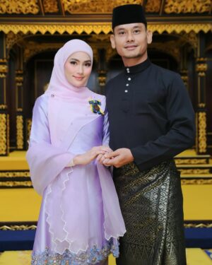 Fasha Sandha Instagram - Merafak sembah menjunjung kasih Tuanku 🙏
DYMM Tuanku Raja Perlis
Tuanku Syed Sirajuddin Putra Jamalullail
Syukur Alhamdulillah ❤️