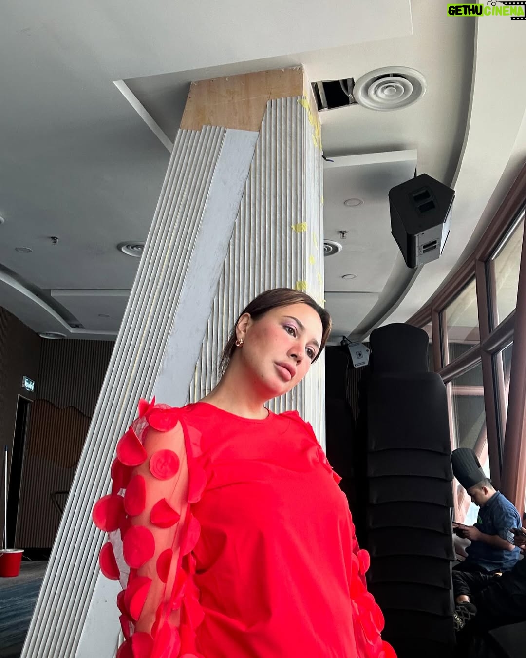 Fathia Latiff - 1K Likes - 