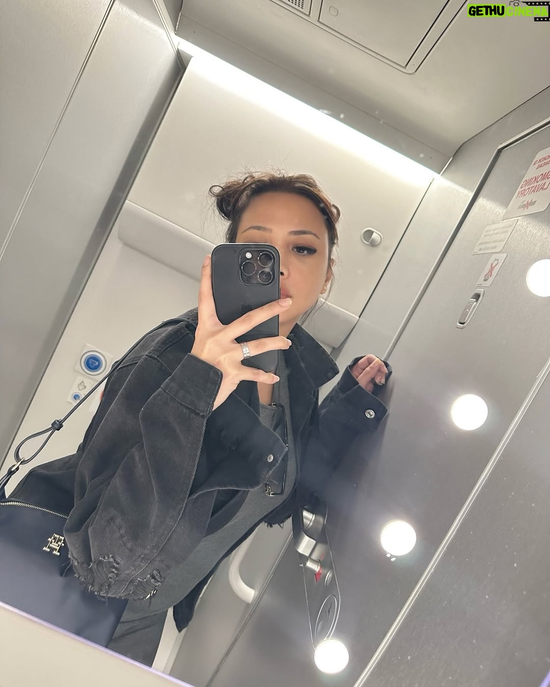 Fathia Latiff - 1.8K Likes - i was so bored in the flight until i gotta do this.
cc: @dynamictravelsdnbhd