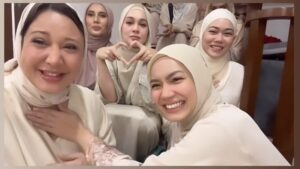 Fathia Latiff Instagram - with em' girls