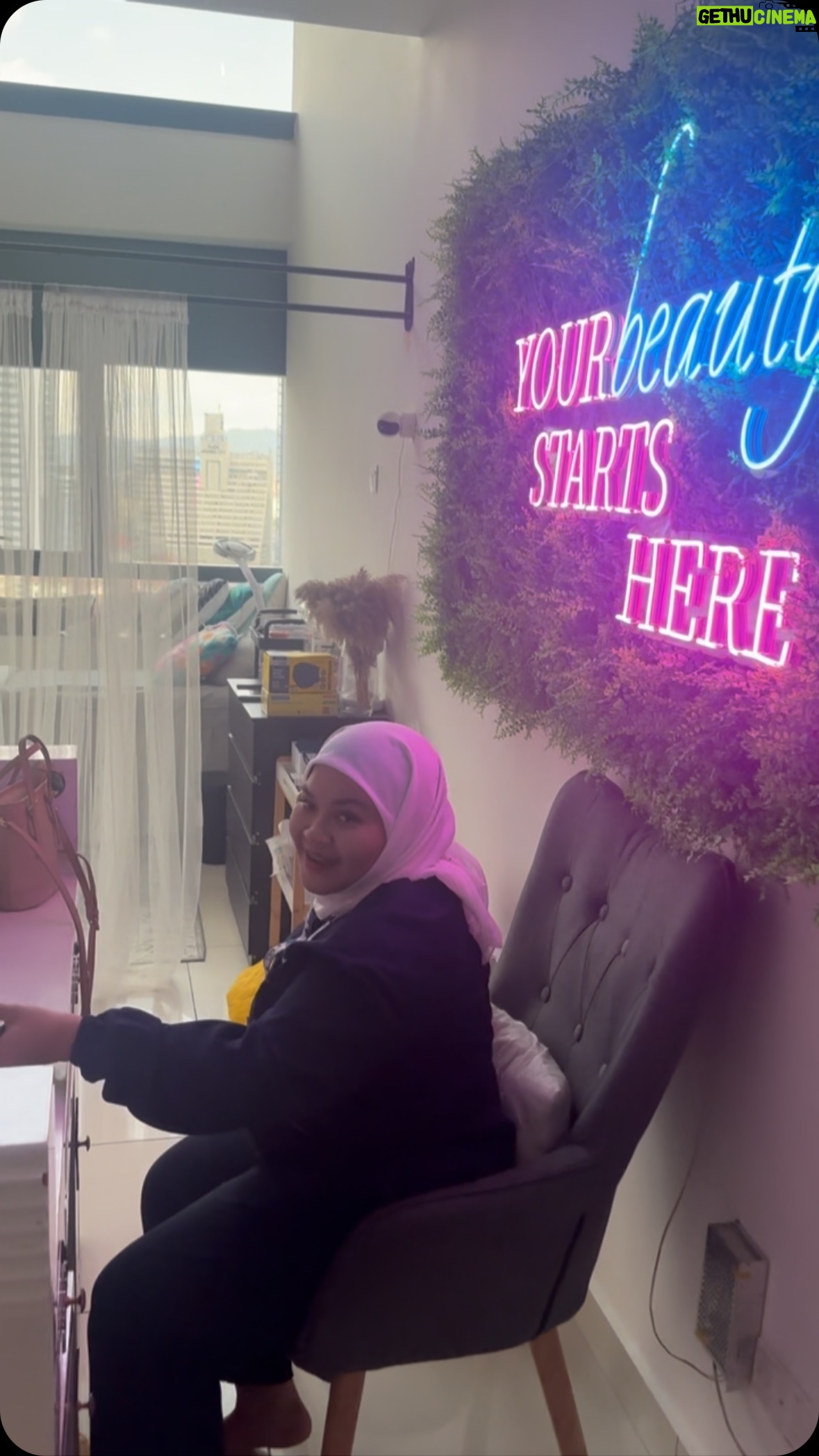 Fathia Latiff - 2.5K Likes - jom datang
@sulam_bedakk !!