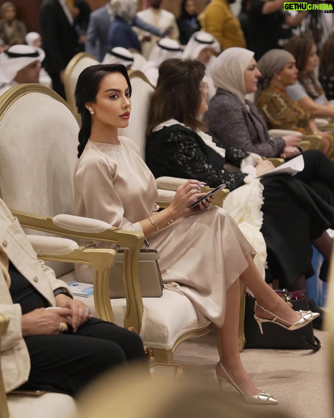 Fatima Al-Momen - 15.7K Likes - I was pleased to be part of yesterday’s event with @unicefgulf in celebration of #WorldChildrensDay.” A cause very close to my heart. It was such an honour seeing the progress that is being made and the learning more of Kuwait’s future plans alongside Unicef to continue making bigger and better changes. I had the pleasure of meeting the health minister Ahmad Alawadhi, the Unicef director for the Middle East and North Africa, Adele Khodr and the minister May Albaghli, who are all on a mission of improving the living conditions of children around the world
#WolrdChildrensDay 
#اليوم_العالمي_للطفل 
.
.

في اليوم العالمي للطفل تحت شعار "من اجل اطفالنا " الكويت بالتعاون مع منظمه الامم المتحده للطفوله " يونيسيف "بحضور معالي وزير الشؤون الاجتماعية و التنميه المجتمعيه ووزير الدوله لشئون المراء و الطفوله المهندسه / مي البغلي الموقره و ووزير الصحه : احمد العوضي. – على بناء برنامج تعاون استراتيجي يهدف الى تطوير السياسات والبرامج الوطنية والارتقاء بها الى اعلى المستويات.