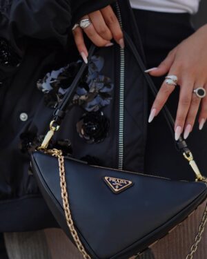 Fatima Al-Momen Instagram - Itās P R A D A hun š¤
.
#PradaSymbole #PradaTriangle @prada