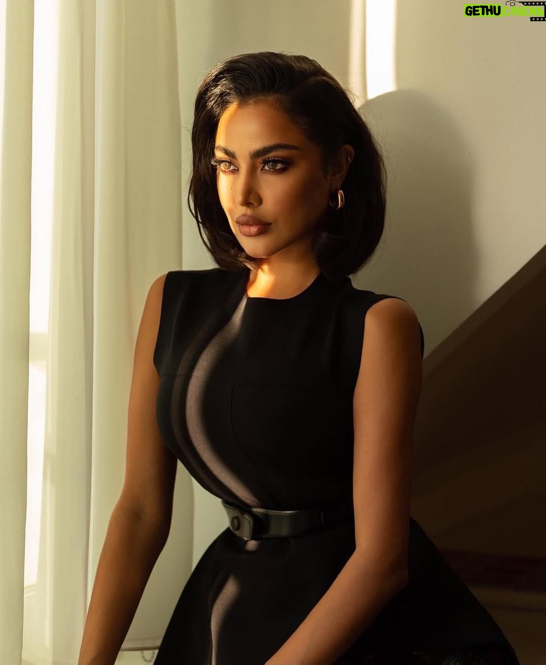 Fatima Al-Momen - 17.7K Likes - I couldn’t make it to pfw, but here’s some through back moments in Paris