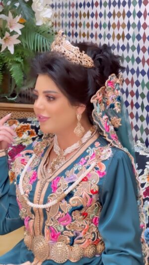 Fatima Ezzahra Lahrech Instagram - بزااااف ديال الحب ليكم كاملييين 🥰❤️
@negafa.dar.lalla.khnata
@queens_by_kiki
@neya.hairstylist