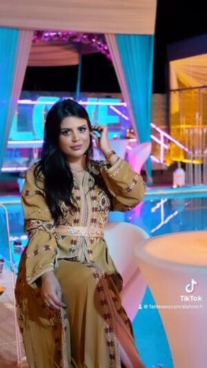 Fatima Ezzahra Lahrech Instagram - بزااااف ديال الحب ♥️
#فاطمةالزهراء_لحرش
#فاطمة_الزهراء_لحرش
#fatimaezzahra_lahrech
#fatimaezzahralahrech