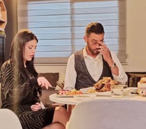 Fatima Ezzahra Lahrech Instagram - زينب خصلات 🤭 ما نعرف انس اشنو غادي يدير دابا ؟؟ اش بان ليكم 😁😁
🤍🤍🤍
@lamisse.khairat
@youssef_joundy
@obeid.zineb
@imagefactorymaroc
#fatimaezzahralahrech #فاطمةالزهراء_لحرش
#جريت_و_جاريت