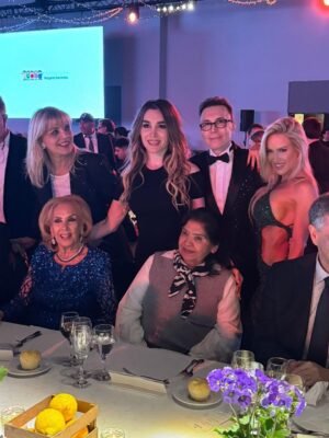 Fátima Flórez Instagram - NOCHE BENÉFICA #fundacionmargaritabarrientos