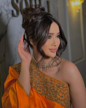 Fatma Bartakis Instagram - Throw back to my favorite look 🧡
#unposted