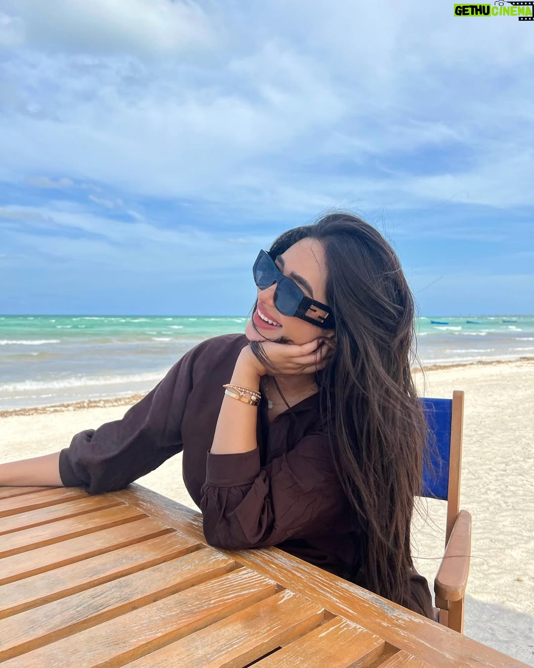 Fatma Bartakis - 31.2K Likes - Thank you @dar_oomi for this incredible day 🤍
—————————————————————————-
#visittunisia #zarzis #summervibes