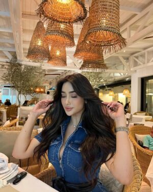 Fatma Bartakis Instagram - Isn’t it lovely ✨
———————————
#totallook #photo #pictureoftheday