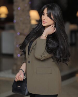 Fatma Bartakis Instagram - Always wearing my invisible crown 👑😝
—————————————————————
By @walid_saied_ 📸