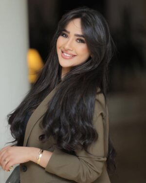 Fatma Bartakis Instagram - Always wearing my invisible crown 👑😝
—————————————————————
By @walid_saied_ 📸