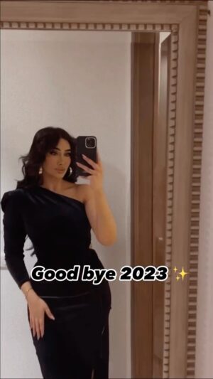Fatma Bartakis Instagram - This trend 🤍
Good bye 2023
——————————————————
#2023recap #newyear #newchapter #2024