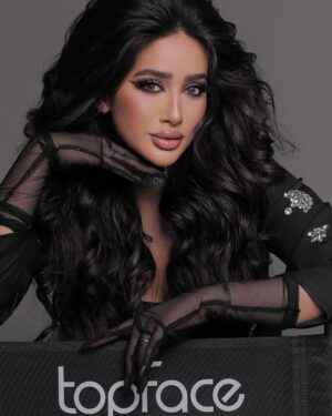 Fatma Bartakis Instagram - @topface.tunisie , c’est plus qu’un simple produit de maquillage. C’est une attitude, une aura, une déclaration de confiance. @fatma.bartakis.officiel 🤝🏻
Avec @topface.tunisie , vous ne portez pas seulement du maquillage, vous incarnez l’élégance et la puissance. C’est l’allié des femmes fortes, sûres d’elles, qui rayonnent par leur beauté intérieure et extérieure.
Gorgeous @fatma.bartakis.officiel 🫶🏻
Les produits sont disponible sur le site web https://miss2l.com/
Taken by the artist @walid_saied_ 🫶🏻
Hair style @yefet.mbk 🫶🏻