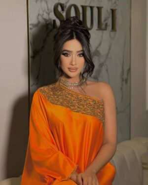 Fatma Bartakis Instagram - Throw back to my favorite look 🧡
#unposted