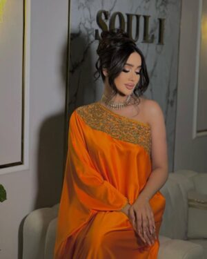 Fatma Bartakis Instagram - Throw back to my favorite look 🧡
#unposted
