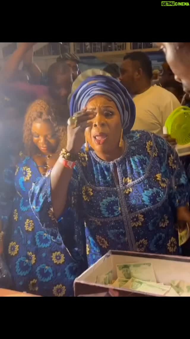Fausat Balogun - 14.6K Likes - Yesterday wow o good gaaaa ni, at daddy @odunomoadekola party at Abekuta, omo rere loma obeying gbogbo wa ooo 🙏🙏🙏

Good morning my fan's and family 
Happy beautiful sunday to you all ❤️