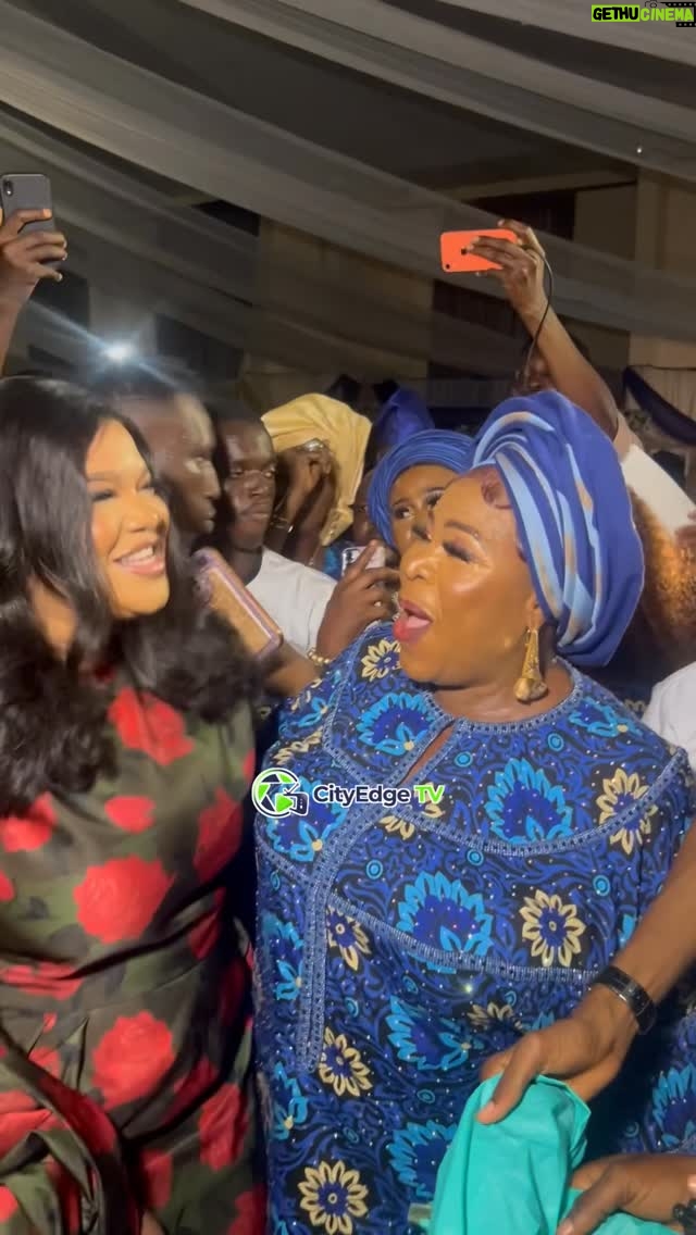 Fausat Balogun - 5.7K Likes - MADAM SAJE SHINE AT ODUNLADE ADEKOLA FATHER’S BURIAL. 

Grand Finale of the burial ceremony of God’s General Late Pastor N.A ADEKOLA, father of Actor Odunlade Adekola and Actor Jethro Adekola (Pastor Sobe)

📍Abeokuta, Ogun State. 

@odunomoadekola @adejeth 

@sajetiologa 

#cityedgetv247 #cityedgetv