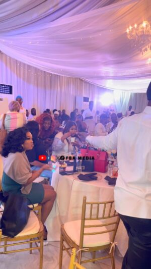 Fausat Balogun Instagram - LIVE from the Private Screening of “HUNTED”
A night of glitz, glam, and powerful storytelling!
Shaiworld Entertainment came through with a cinematic banger, and the energy at Platinum Lounge was unmatched! 🔥
Cc @i_am_shai @shaiworld_entertainment
Event planner @dreamlandevent
Music by. @boyebest
Caterers @ amaalazone @grilljunction_ng
📍 Abule-Egba, Lagos
#fba #fbamediapost #livepost