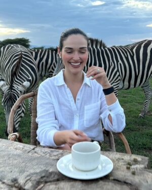 Fefi Oliveira Instagram - Hakuna Matata Tanzania 🇹🇿