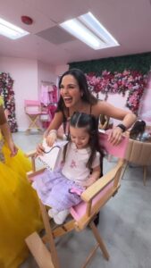 Actress Fefi Oliveira HD Photos and Wallpapers February 2025