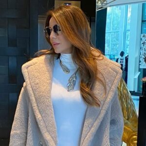 Feriel Graja Instagram - So many times we measure our lives according to other people's achievements. But what if we took time to appreciate how far we have come...even we still have farther to go...you have GOTTEN this FAR👌🙌 Tap for more details 📌
#grateful #strongindependentwoman #mylife #thankful #success #achievement #work #career #arabworld
