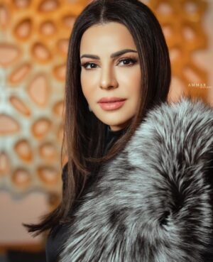 Feriel Graja Instagram - Girls should be two things ...classy and fabulous 🖤 -coco Chanel - 
Photo crédit @ammarphps
