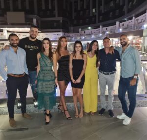 Feriel Graja Instagram - Thank you to all my friends for coming and being there for me to attend the premiere of my new movie #mako ...I love u all so much ❤️
نورتوني ❤️