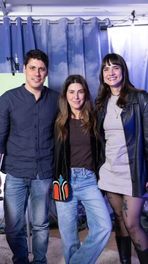 Fernanda Paes Leme Instagram - O que está acontecendo com os homens?! Essa é a pergunta do dia no @grande.surto com Marie Declercq (@fingernails.red) e @tomaschiaverini. Um papo bem importante sobre os novos tempos da masculinidade. Tem link na bio pra assistir completo no @youtubebrasil e @spotifybrasil.