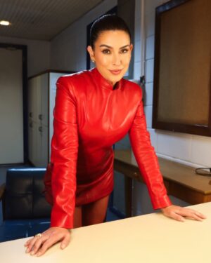 Fernanda Paes Leme Instagram - Quem adivinha onde eu fui toda trabalhada no morangão do amor?! ❤️😉
📸 @wallaceximenesoficial