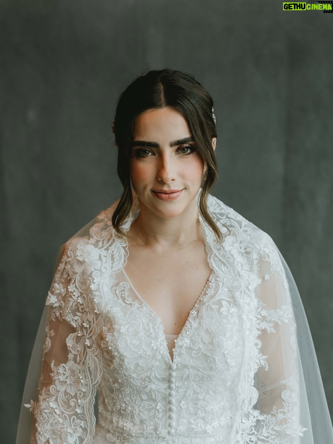 Fernanda Urdapilleta - 182.8K Likes - seguimos con fotos de la boda 🤩