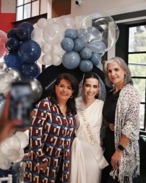 Fernanda Urdapilleta Instagram - Something blue before “I do” en @ivoiremx 🩵
Tuve el bridal shower más hermoso del mundo. Fue un día lleno de amor, risas, lágrimas y sorpresas 🫰🏼