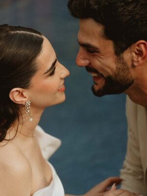 Fernanda Urdapilleta Instagram - Fotos antes de nuestra boda civil pt. 1 🤍 (si, hay varias partes jiji 🤭)
A casi un mes del mejor fin de semana de nuestras vidas (ya se, que rápido se pasa el tiempo 😱) empezamos a compartir nuestros momentos más especiales.
Te amo con todas mis fuerzas @ramses_aleman aún no me creo que seas mi esposo!