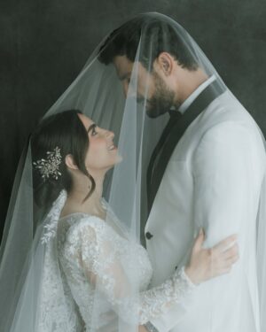 Fernanda Urdapilleta Instagram - FER&RAMSES . Fui el fotógrafo de esta pareja con una historial literal de telenovela, esta es una primera entrega de los retratos de una gran historia que está escribiéndose página a página.