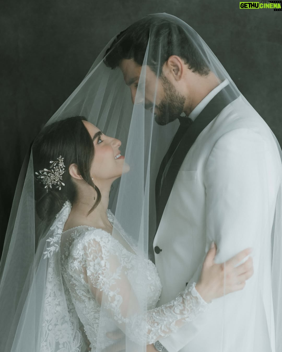 Fernanda Urdapilleta - 178.7K Likes - FER&RAMSES . Fui el fotógrafo de esta pareja con una historial literal de telenovela, esta es una primera entrega de los retratos de una gran historia que está escribiéndose página a página.