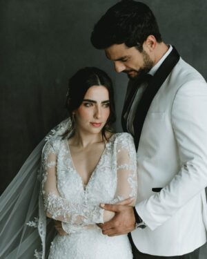 Fernanda Urdapilleta Instagram - FER&RAMSES . Fui el fotógrafo de esta pareja con una historial literal de telenovela, esta es una primera entrega de los retratos de una gran historia que está escribiéndose página a página.