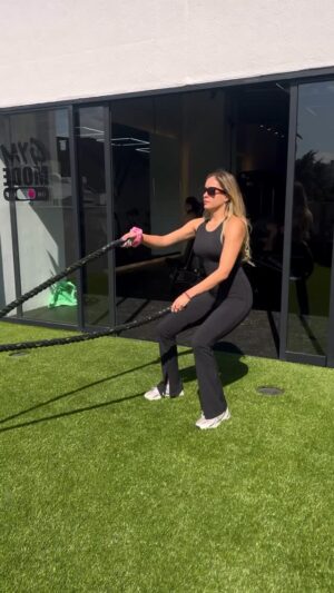 Ferny Graciano Instagram - Me tocó entrenar con mi @yarishna hermosa superior 💪🏻🔥