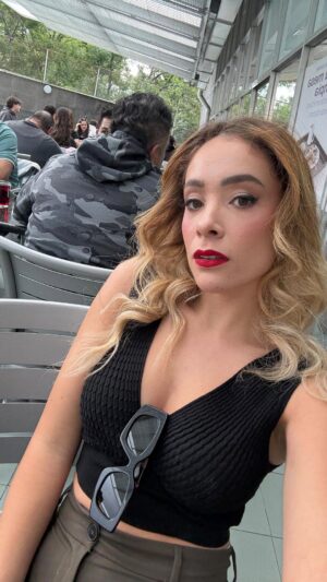 Ferny Graciano Instagram - La magia de tus ojos 🩷
Se estrena hoy en la noche