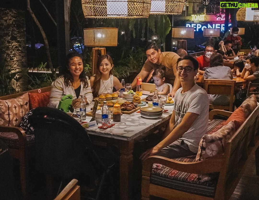 Franda - 39K Likes - Good food. Good friend. Good times ♥️
.
@wahaha_ribs @samastabali
@movenpickbali