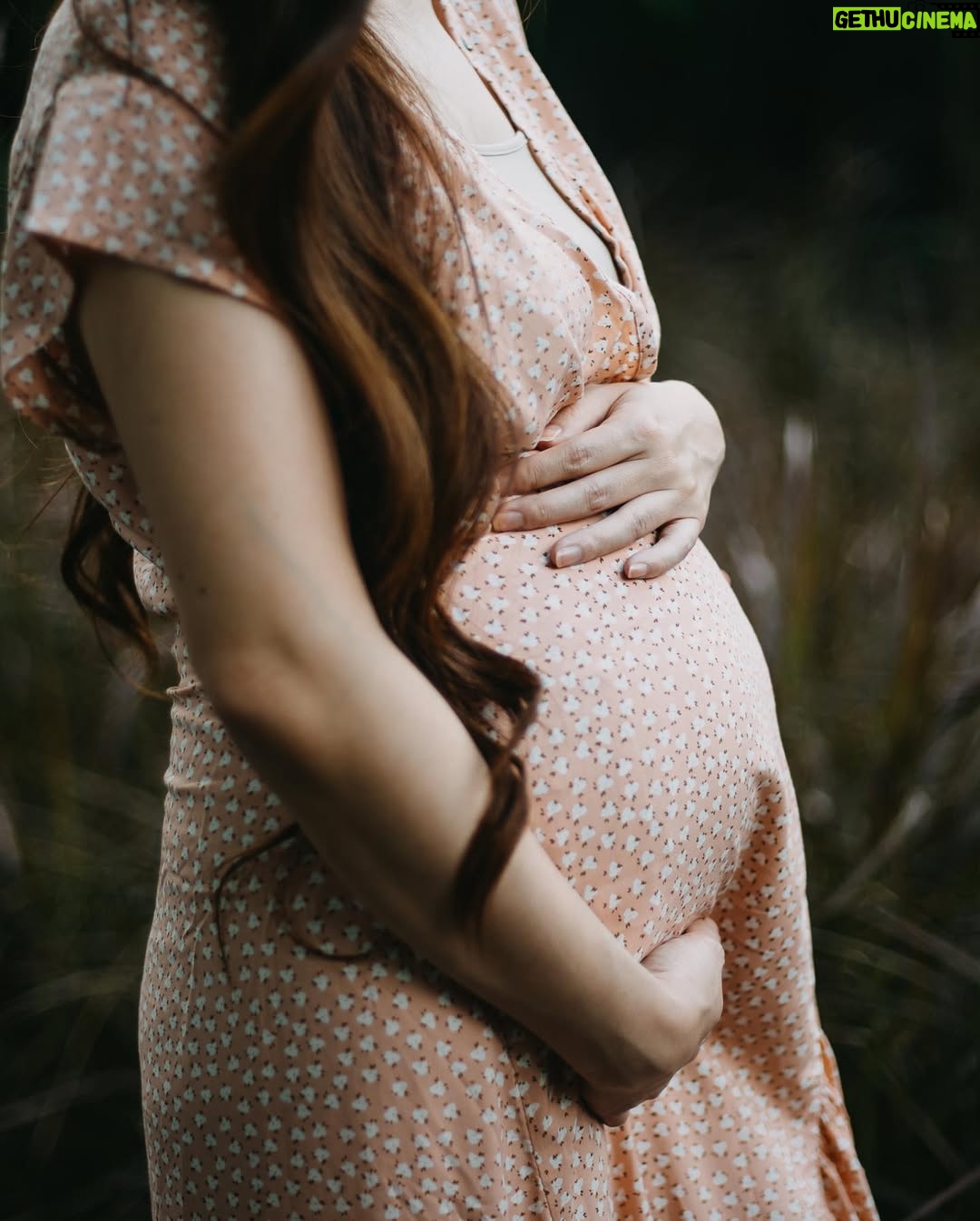 Franda - 39.4K Likes - Oo heyy 3rd trimester 🤍
.
📷 : @mariojreynaldi
.
#maternity #28weeks