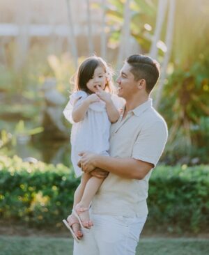 Franda Instagram - Selamat Hari Ayah Nasional papa hebatnya Vechia @samuel_zylgwyn ❤️🤗
.
“The righteous man walks in his integrity;
His children are blessed after him.”
~ Proverbs 20:7 ~
.
#HariAyahNasional