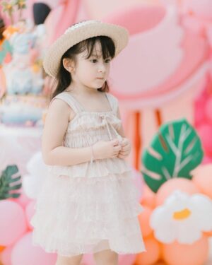 Franda Instagram - 29.04.23
Vechia’s Pool & Foam Birthday Party 🎉
.
🎂 : @momsrecipelegendbali (Thank you so much for the very cute cake 😍💕)
📷 : @tenacious.balifamily