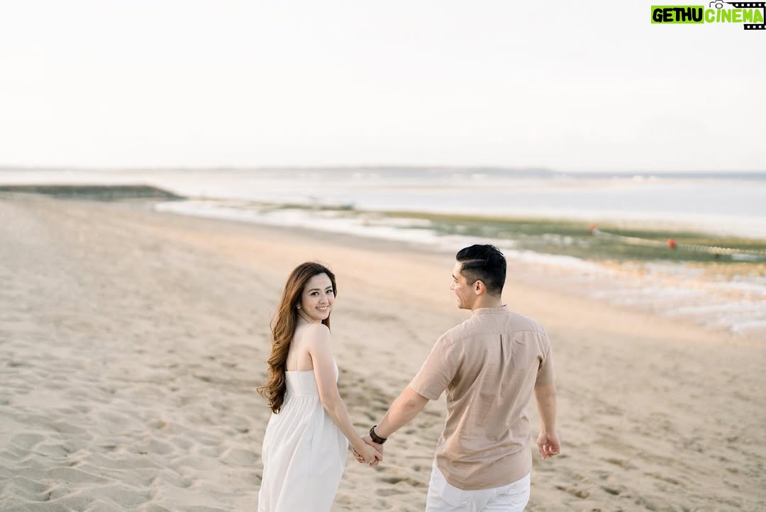 Franda - 55.5K Likes - I always thank God for He has chosen you for me..
Thank God for the wonderful 7 years of walking together hand in hand through this journey we called life.
May Jesus always be the center of our life and let Him alone be glorified in our marriage and family 🤍
Happy 7th Wedding Anniversary, love!

📸 : @vier.moments
.
#weddinganniversary