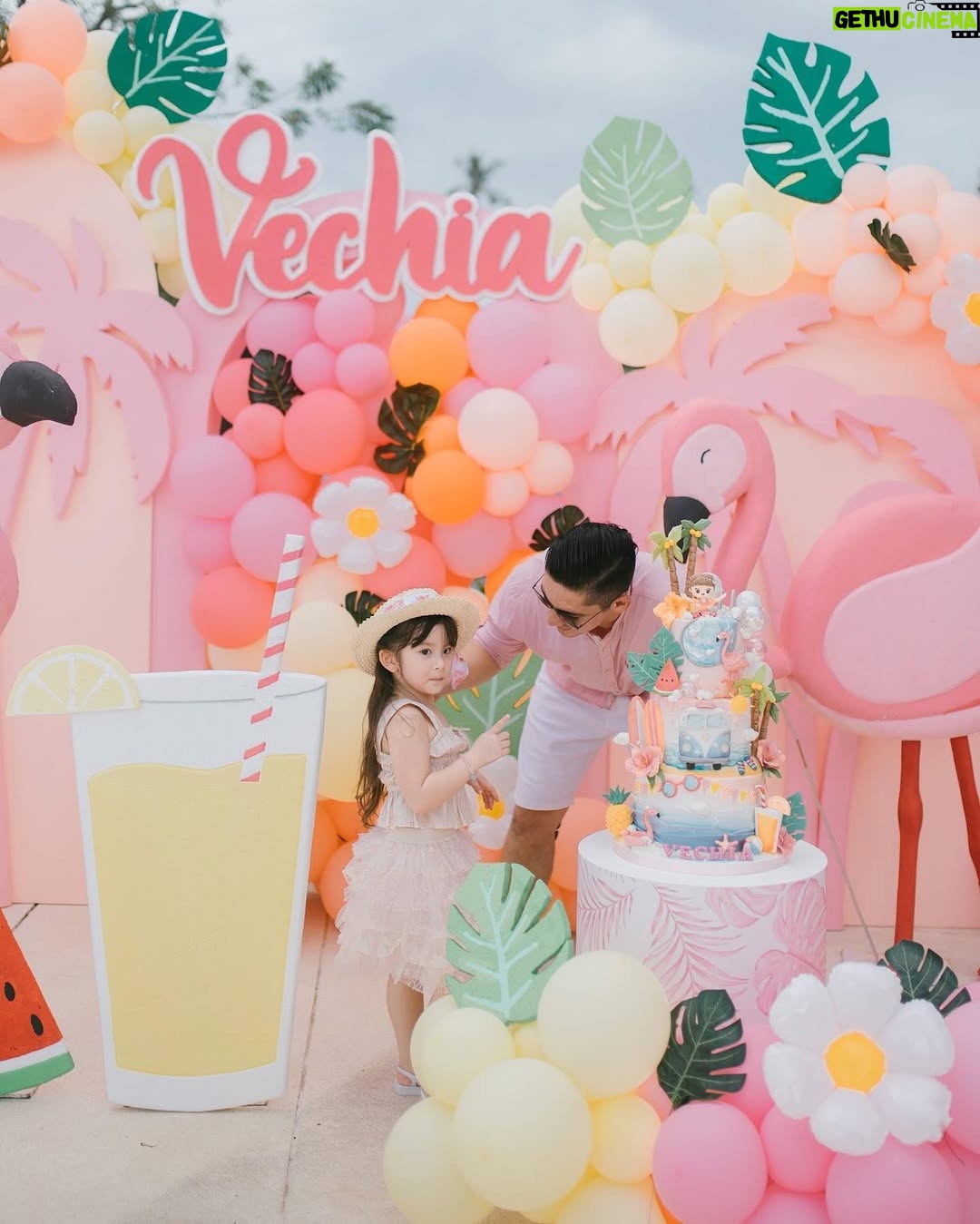 Franda - 48.6K Likes - 29.04.23
Vechia’s Pool & Foam Birthday Party 🎉
.
🎂 : @momsrecipelegendbali (Thank you so much for the very cute cake 😍💕)
📷 : @tenacious.balifamily