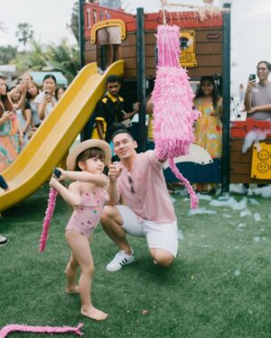 Franda Instagram - 29.04.23
Vechia’s Pool & Foam Birthday Party 🎉
.
🎂 : @momsrecipelegendbali (Thank you so much for the very cute cake 😍💕)
📷 : @tenacious.balifamily