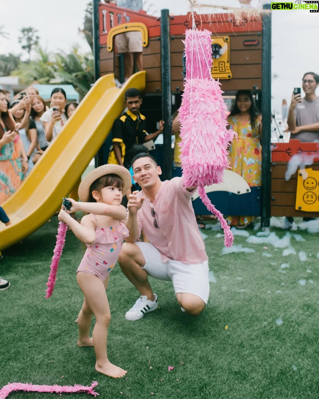 Franda - 48.6K Likes - 29.04.23
Vechia’s Pool & Foam Birthday Party 🎉
.
🎂 : @momsrecipelegendbali (Thank you so much for the very cute cake 😍💕)
📷 : @tenacious.balifamily